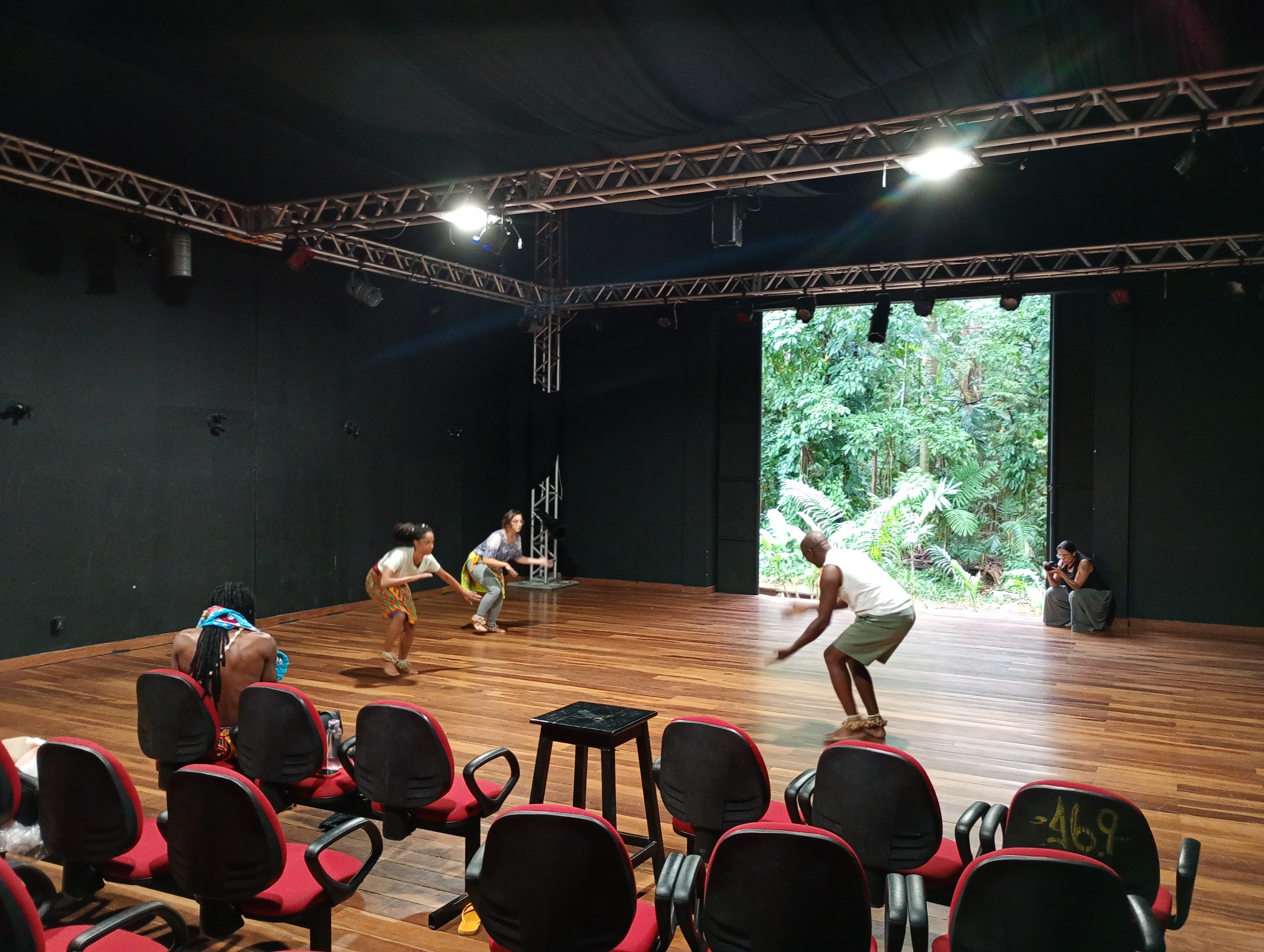 Oficinas introdutória às danças tradicionais Awasa e Songe da Guiana Francesa